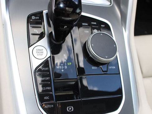 Used 2023 BMW X6 xDrive40i w/ M Sport Package image 18