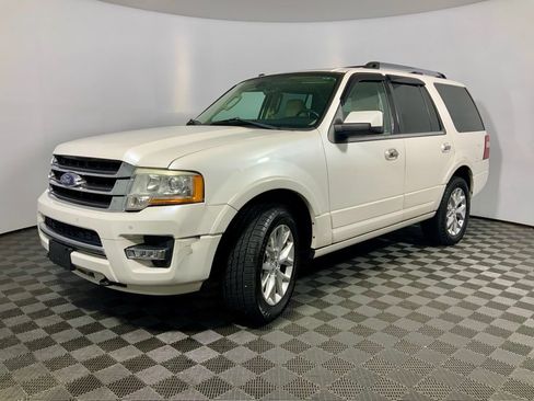 Used 2015 Ford Expedition Limited w/ Equipment Group 301A AWD/4WD image 9