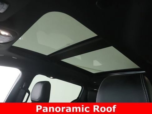 Used 2023 Chrysler Pacifica Limited w/ S Appearance Package FWD image 18
