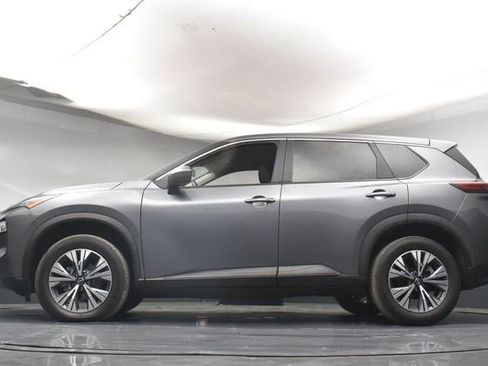 Used 2023 Nissan Rogue SV AWD/4WD image 32