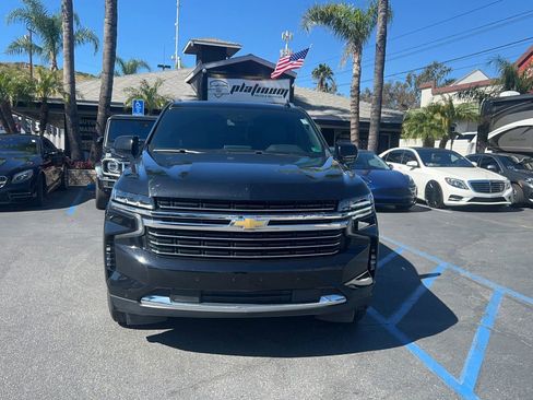 Used 2024 Chevrolet Suburban LT image 2
