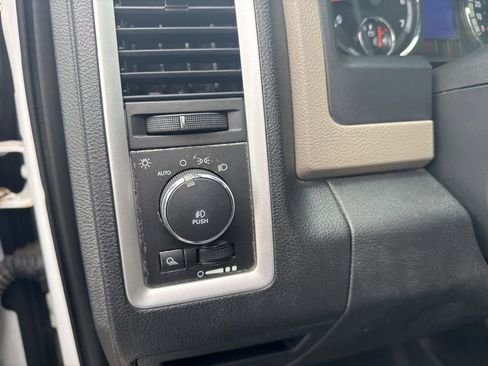 Used 2012 RAM 1500 Classic SLT w/ Luxury Group image 19
