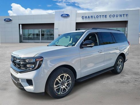 New 2025 Ford Expedition Active image 2