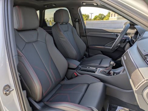 New 2025 Audi Q3 2.0T Premium Plus image 10