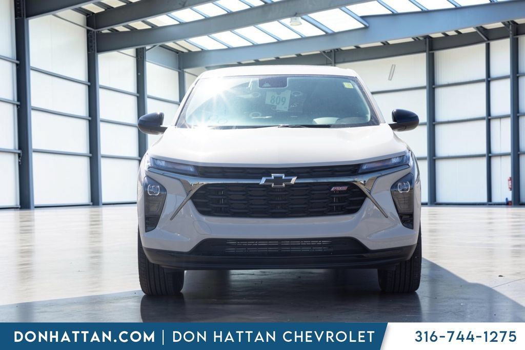 New 2026 Chevrolet Trax RS w/ Sunroof Package FWD image 30