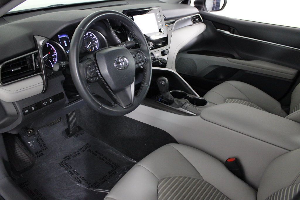 Used 2023 Toyota Camry SE FWD image 17