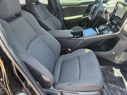 Used 2025 Subaru Solterra AWD/4WD image 20