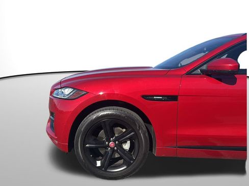Used 2018 Jaguar F-PACE R-Sport image 10