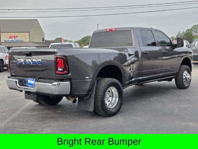 Used 2025 RAM 3500 Tradesman w/ Chrome Appearance Group AWD/4WD image 7