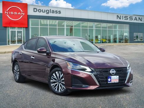 New 2025 Nissan Altima 2.5 SV w/ SV Premium Package image 1