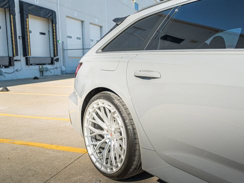 Used 2026 Audi RS 6 performance image 37