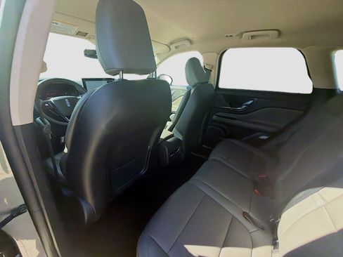 Used 2024 Lincoln Corsair FWD image 25