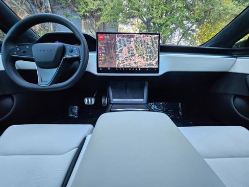 Used 2024 Tesla Model S Plaid image 38