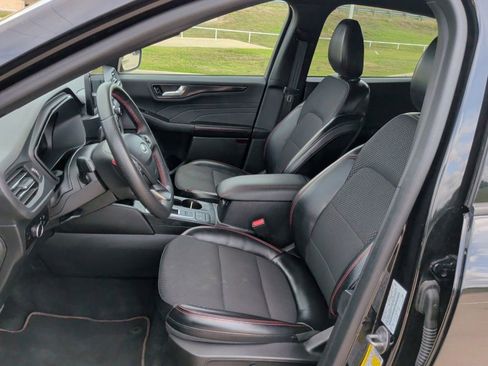 Used 2023 Ford Escape ST-Line image 12