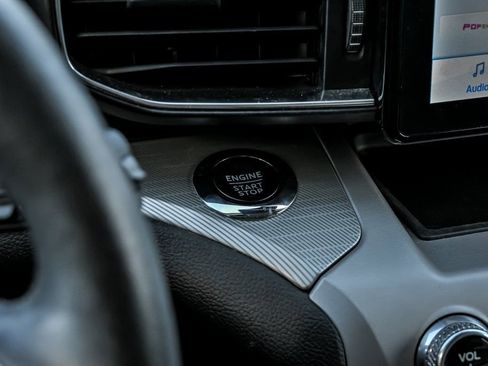 Used 2023 Ford Explorer XLT w/ Equipment Group 202A image 21