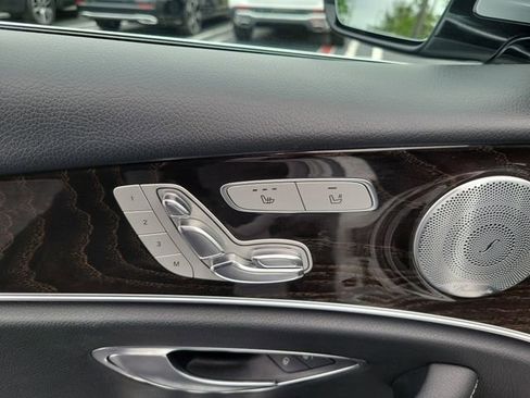 Used 2019 Mercedes-Benz E 300 image 17