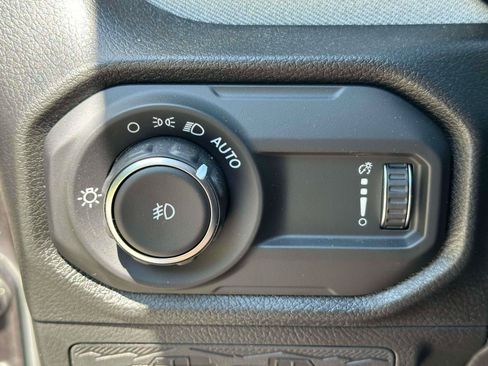 Used 2026 Jeep Wrangler Unlimited Sport AWD/4WD image 17