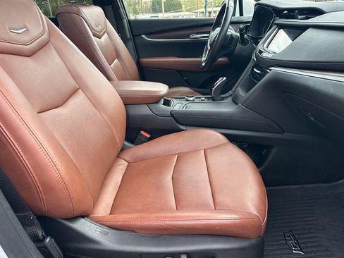 Used 2021 Cadillac XT5 Premium Luxury w/ LPO, Floor Liner Package image 13