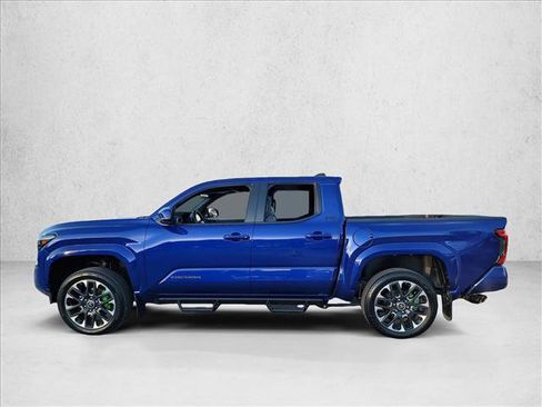 Used 2025 Toyota Tacoma SR5 image 8