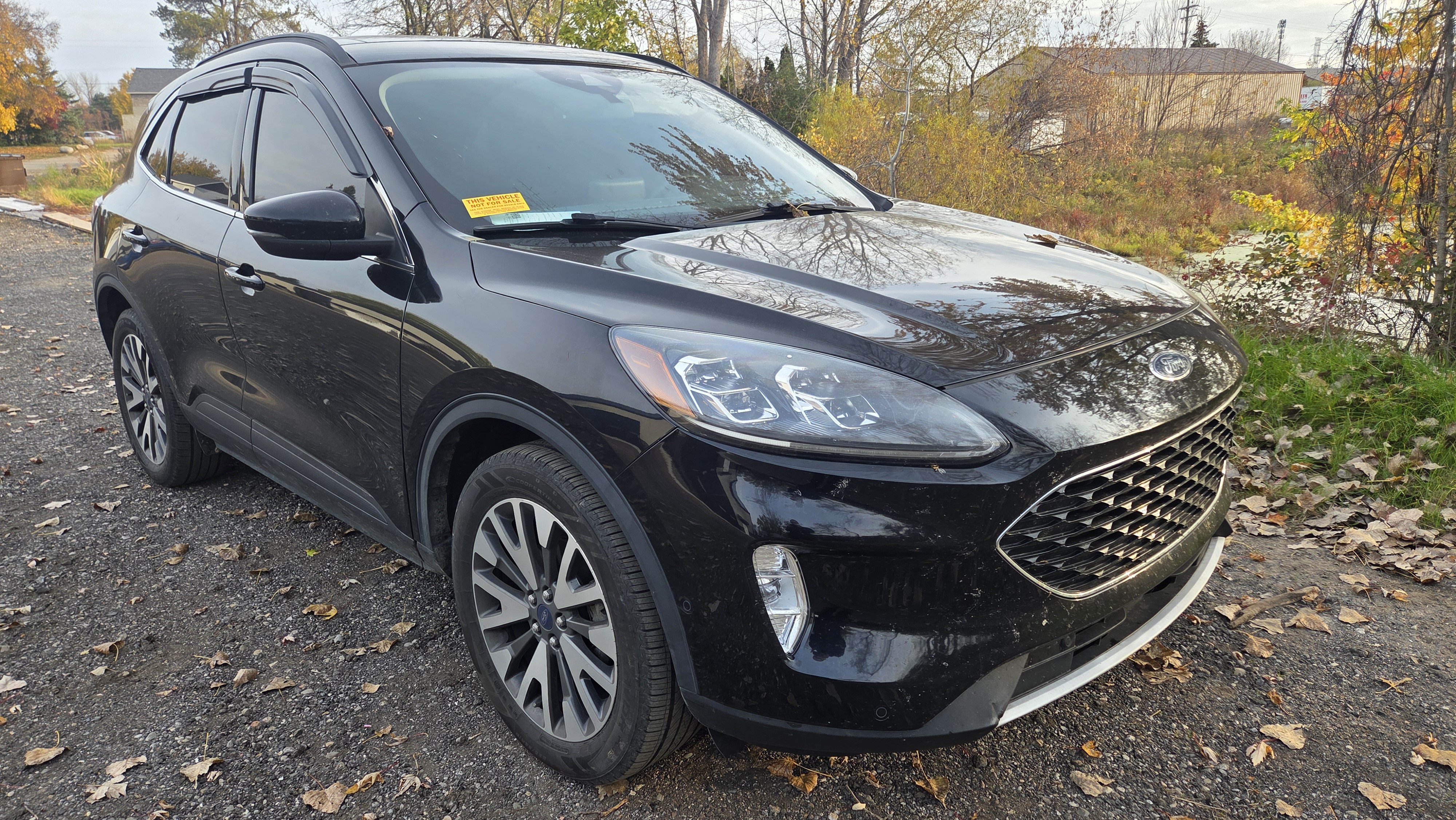 Used 2020 Ford Escape Titanium AWD/4WD image 3