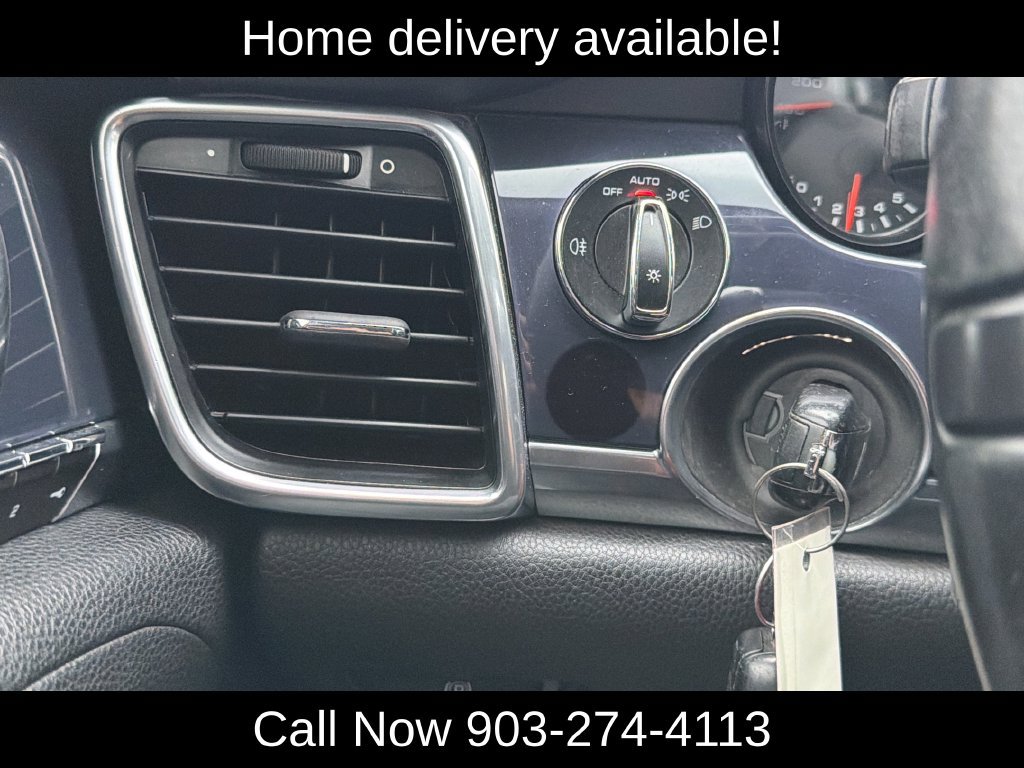Used 2015 Porsche Panamera RWD image 18