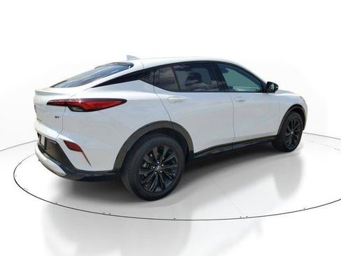 Used 2024 Buick Envista Sport Touring w/ Convenience I Package image 3