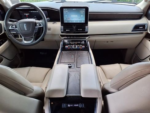 Used 2021 Lincoln Navigator Reserve RWD image 9
