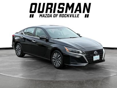 Used 2024 Nissan Altima 2.5 SV