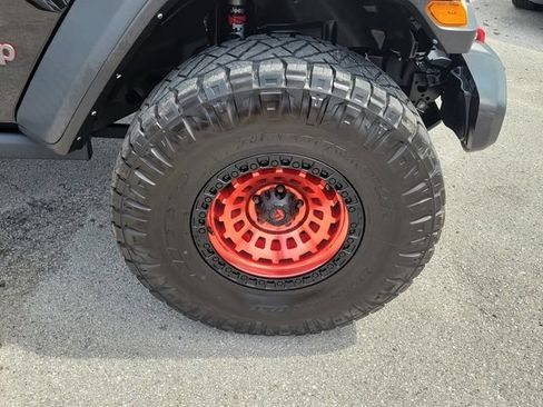 Used 2021 Jeep Gladiator Rubicon AWD/4WD image 7