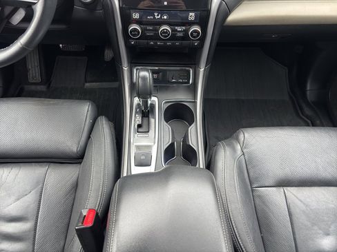 Used 2019 Subaru Ascent Limited w/ Popular Package #2 image 17