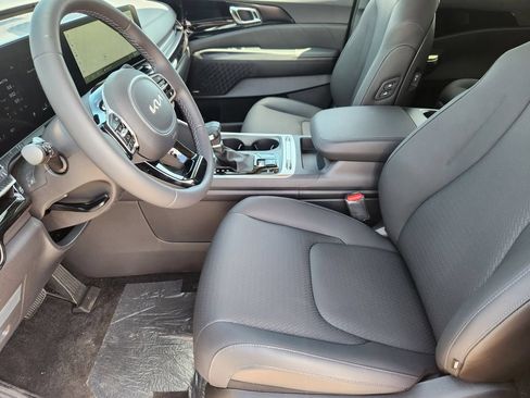 New 2026 Kia Carnival SX Prestige FWD image 8