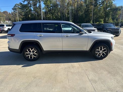 New 2025 Jeep Grand Cherokee L Limited image 8