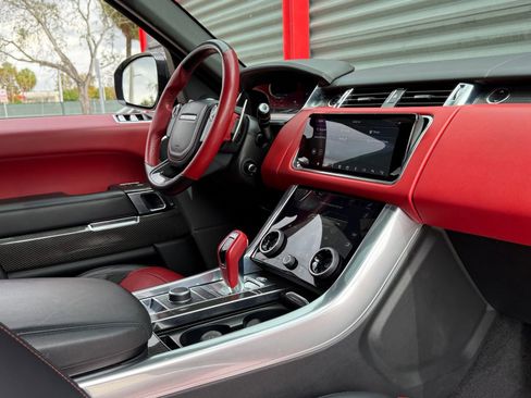 Used 2022 Land Rover Range Rover Sport SVR image 29