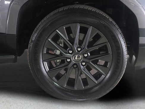 Used 2025 Lexus GX 550 w/ Accessory Package (2T) AWD/4WD image 8