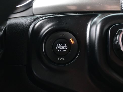 Used 2020 Jeep Wrangler Unlimited Sahara AWD/4WD image 23