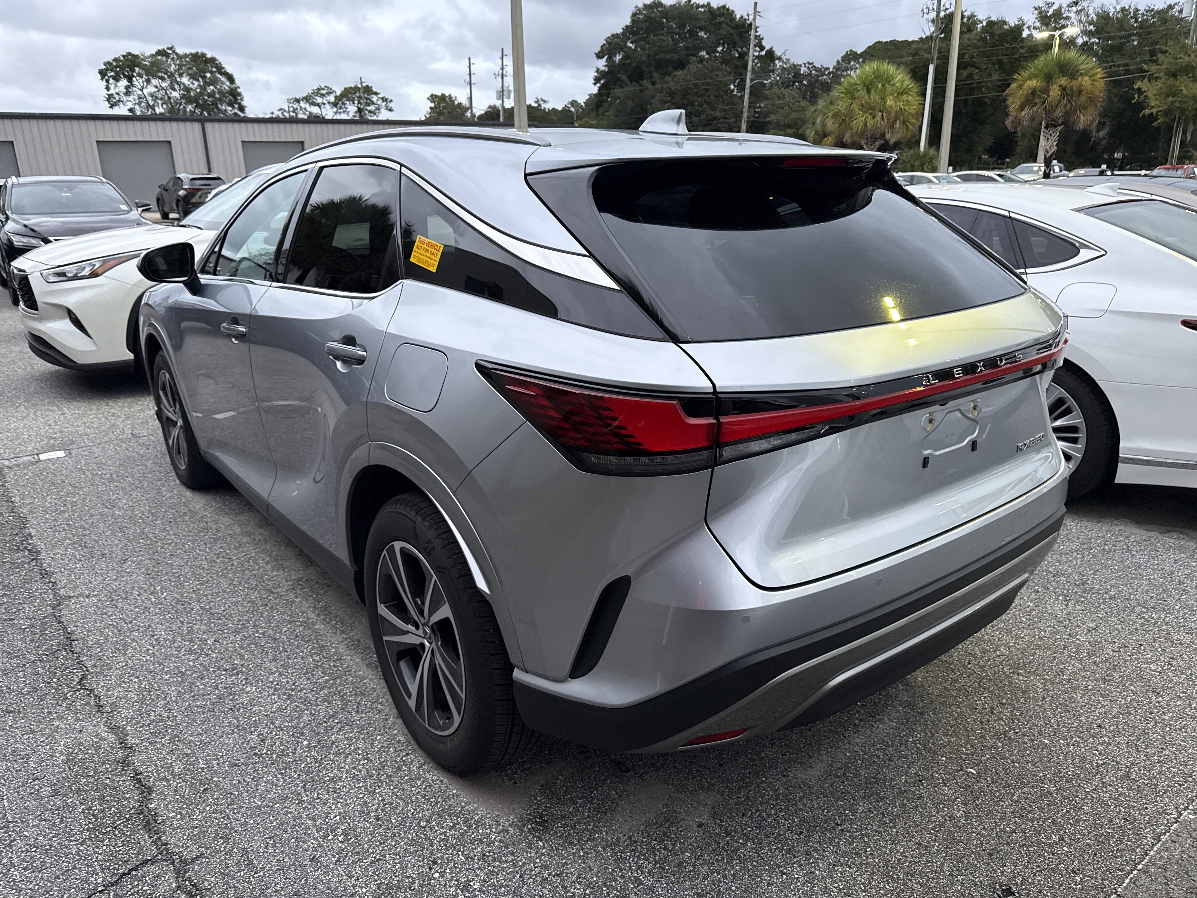 Used 2024 Lexus RX 350 Premium w/ Accessory Package (Z1) FWD image 3