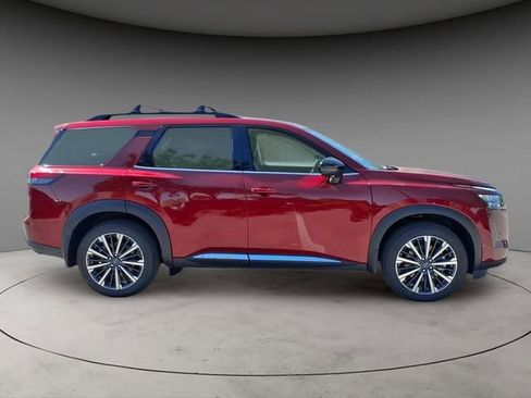 New 2026 Nissan Pathfinder Platinum w/ Cargo Package AWD/4WD image 10