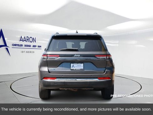 Used 2023 Jeep Grand Cherokee 4WD 4xe image 3