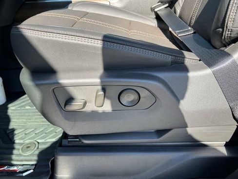 New 2025 Chevrolet Silverado 2500 High Country w/ High Country Premium Package image 13