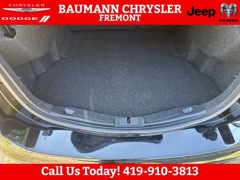 Used 2017 Ford Fusion SE w/ Equipment Group 202A AWD/4WD image 23