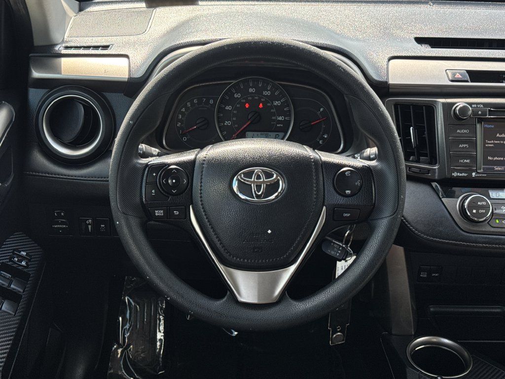 Used 2015 Toyota RAV4 XLE AWD/4WD image 13