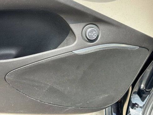 Used 2020 Buick Enclave Essence FWD image 25