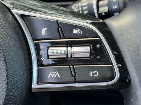Certified 2024 Kia Seltos S AWD/4WD image 32