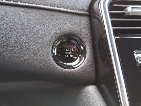 Certified 2025 Nissan Armada SL w/ Captain's Chari Seat Package image 27