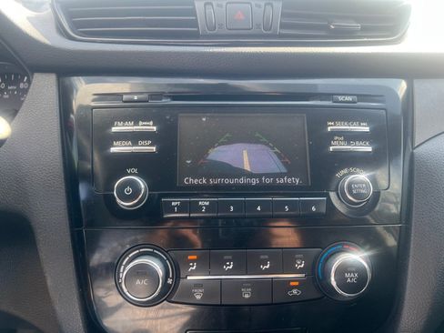Used 2017 Nissan Rogue Sport S w/ S Appearance Package FWD image 19