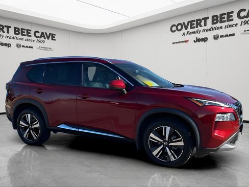 Used 2021 Nissan Rogue SL image 1