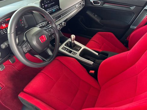Used 2024 Honda Civic Type R image 10