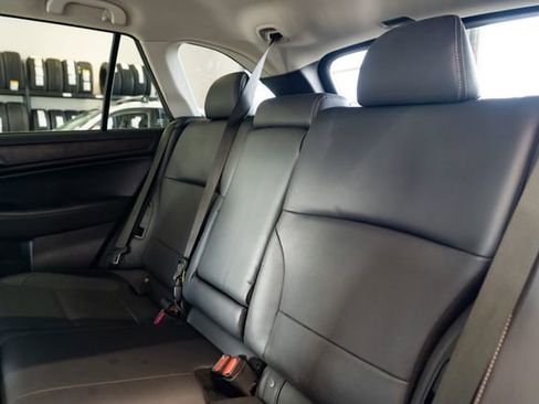 Used 2016 Subaru Outback 2.5i Limited image 27
