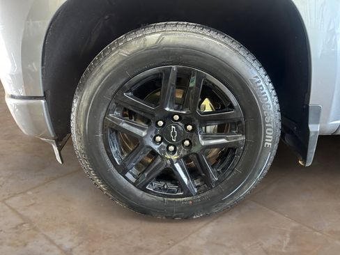 Used 2024 Chevrolet Silverado 1500 Custom w/ LPO, Dark Essentials Package RWD image 31