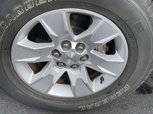 Used 2017 GMC Canyon SLE w/ SLE Convenience Package image 9